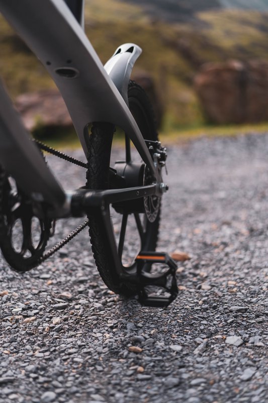 Cruzaa pedalstøttende Bluetooth elcykel Carbon Black