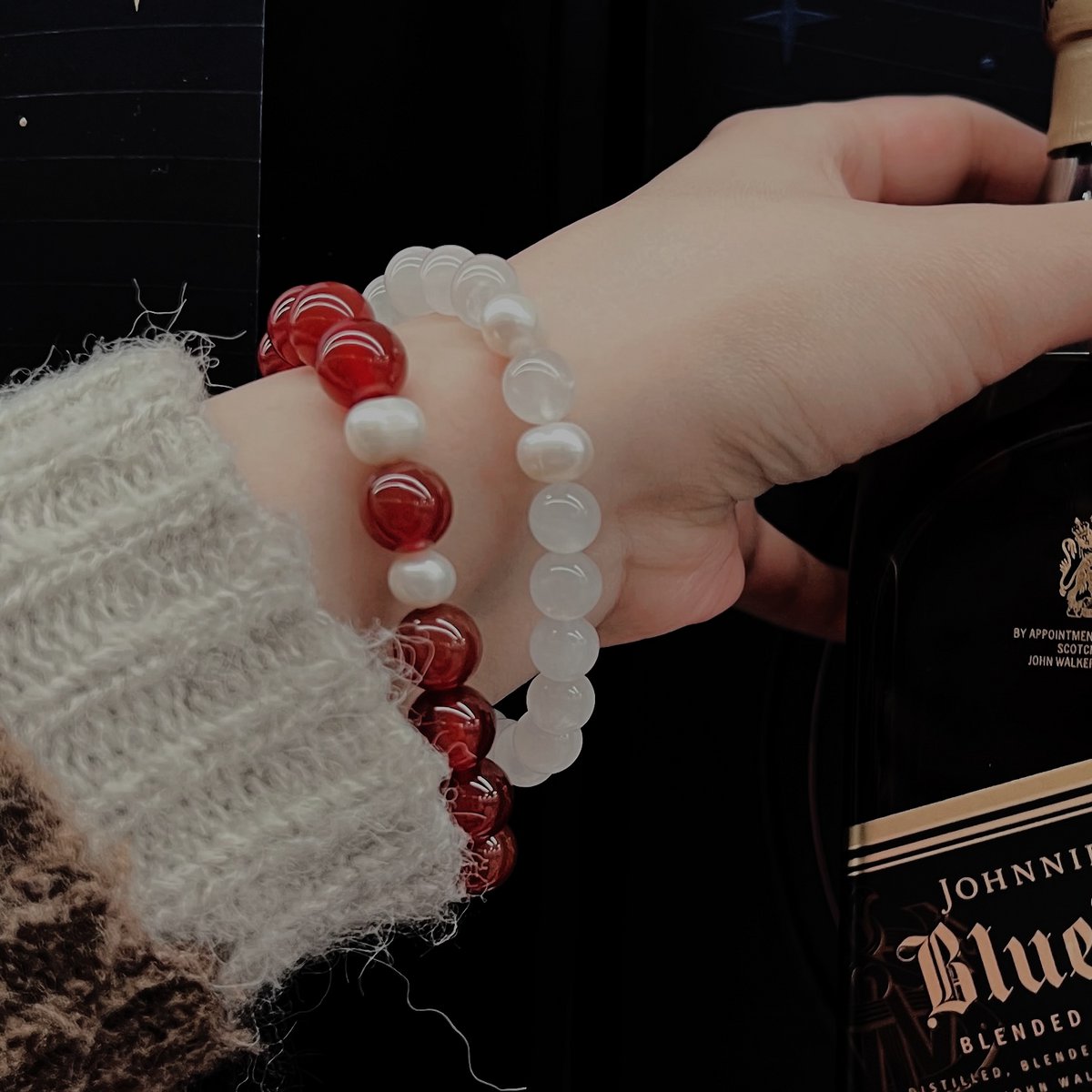 Bransoletka z czerwonego agatu i perły – biżuteria z koralików o średnicy 10 mm
