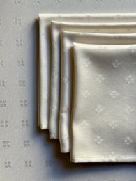 Classic napkin with an ornament | Classic Dinner