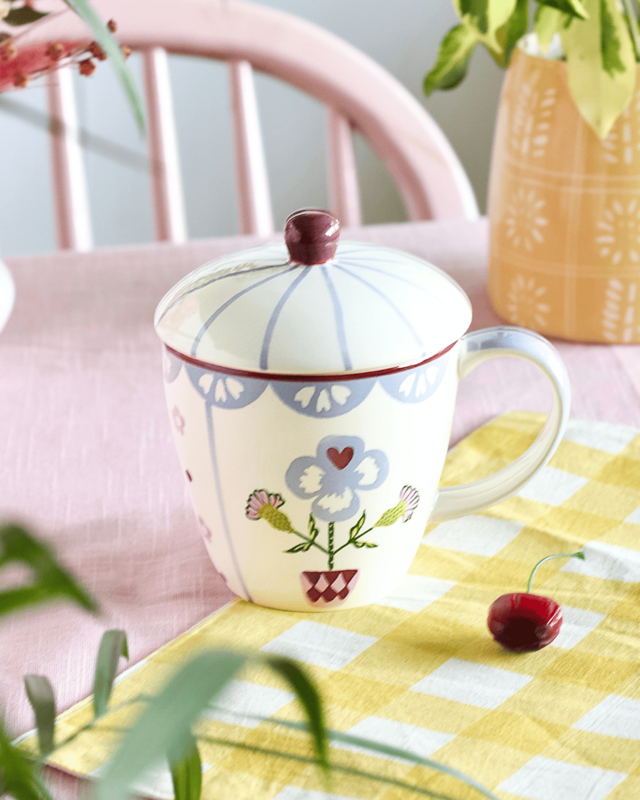 Handpainted Ceramic Coffee Mug With Lid - Floral Pattern, 385ml