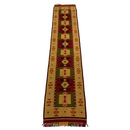 Alfombra vintage de tejido estrecho hecha a mano