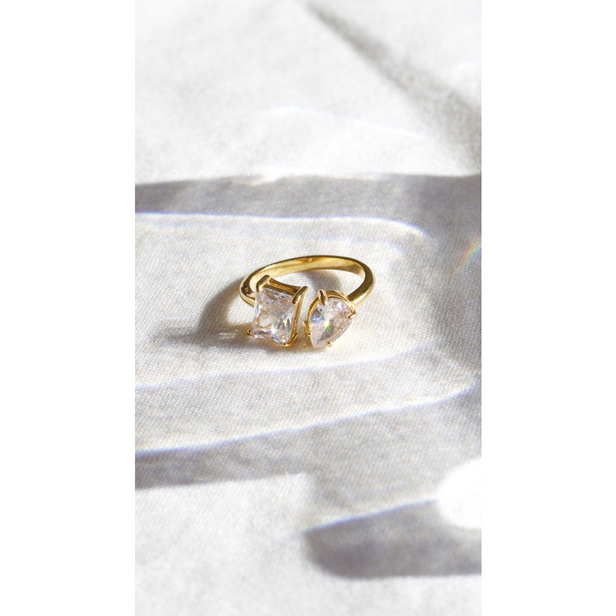 Helena - Pæreformet forlovelsesring vintage