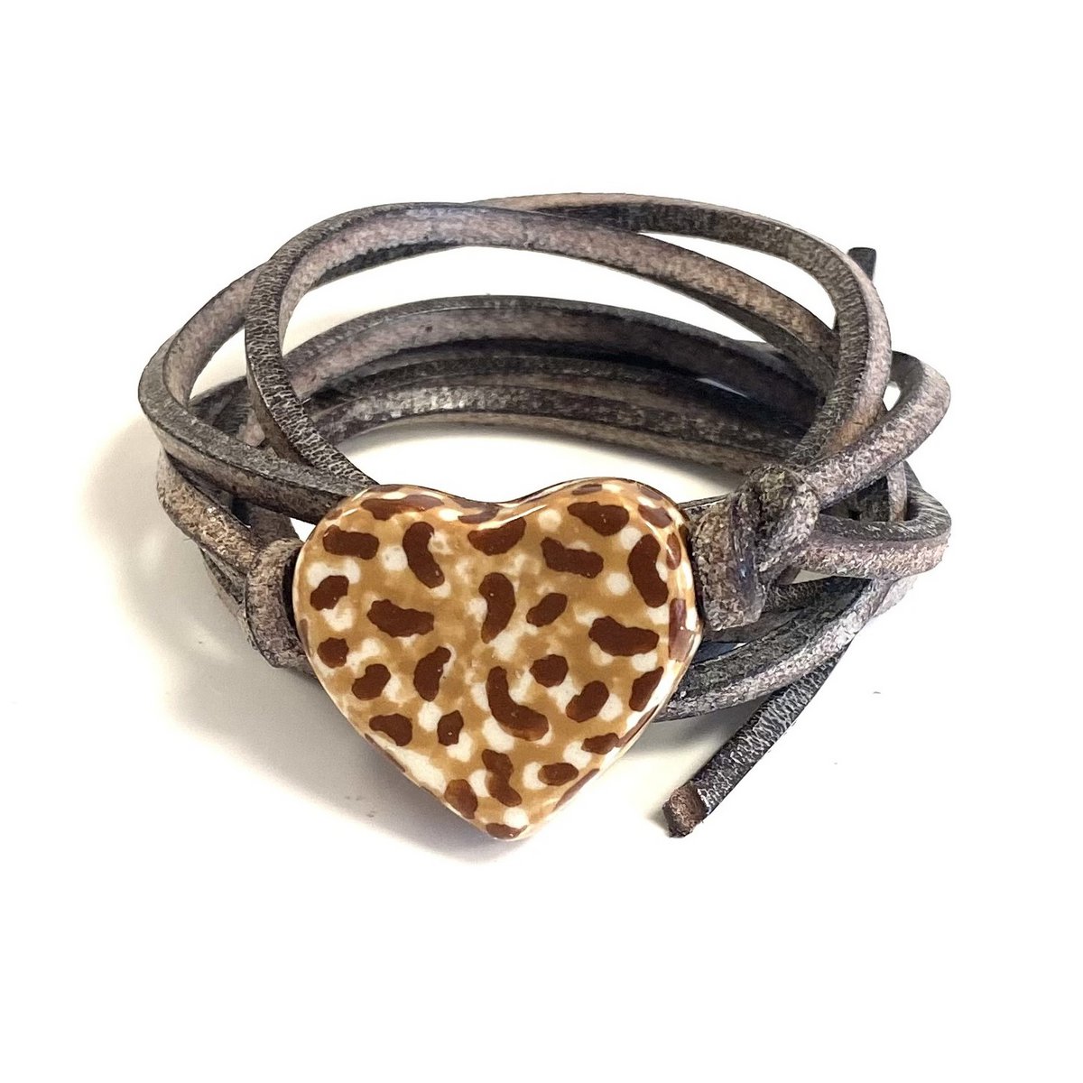 Pulsera cuero cordón con corazón de tigre