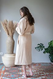 Neunest „No – Dye“-Bademäntel aus Bio-Baumwolle – Erdtöne