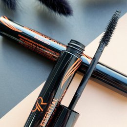 Unverzichtbare wasserfeste Wimperntusche