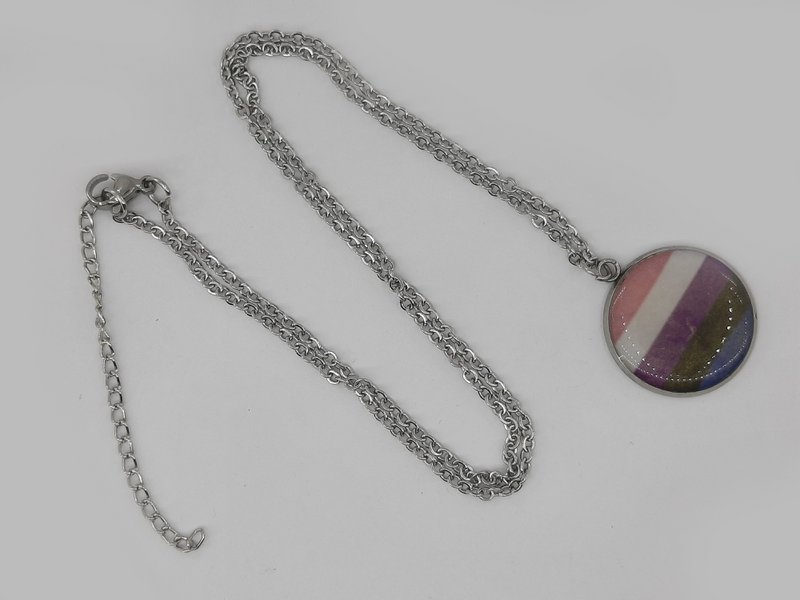 %231187 Gender-Fluid-Stolz-Halskette
