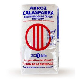 1 kg bag of Calasparra rice, a type of Spanish rice known for its high quality and use in paella dishes. The rice is protected by the Denominación de Origen Protegida (DOP) certification, ensuring its authenticity and origin.
