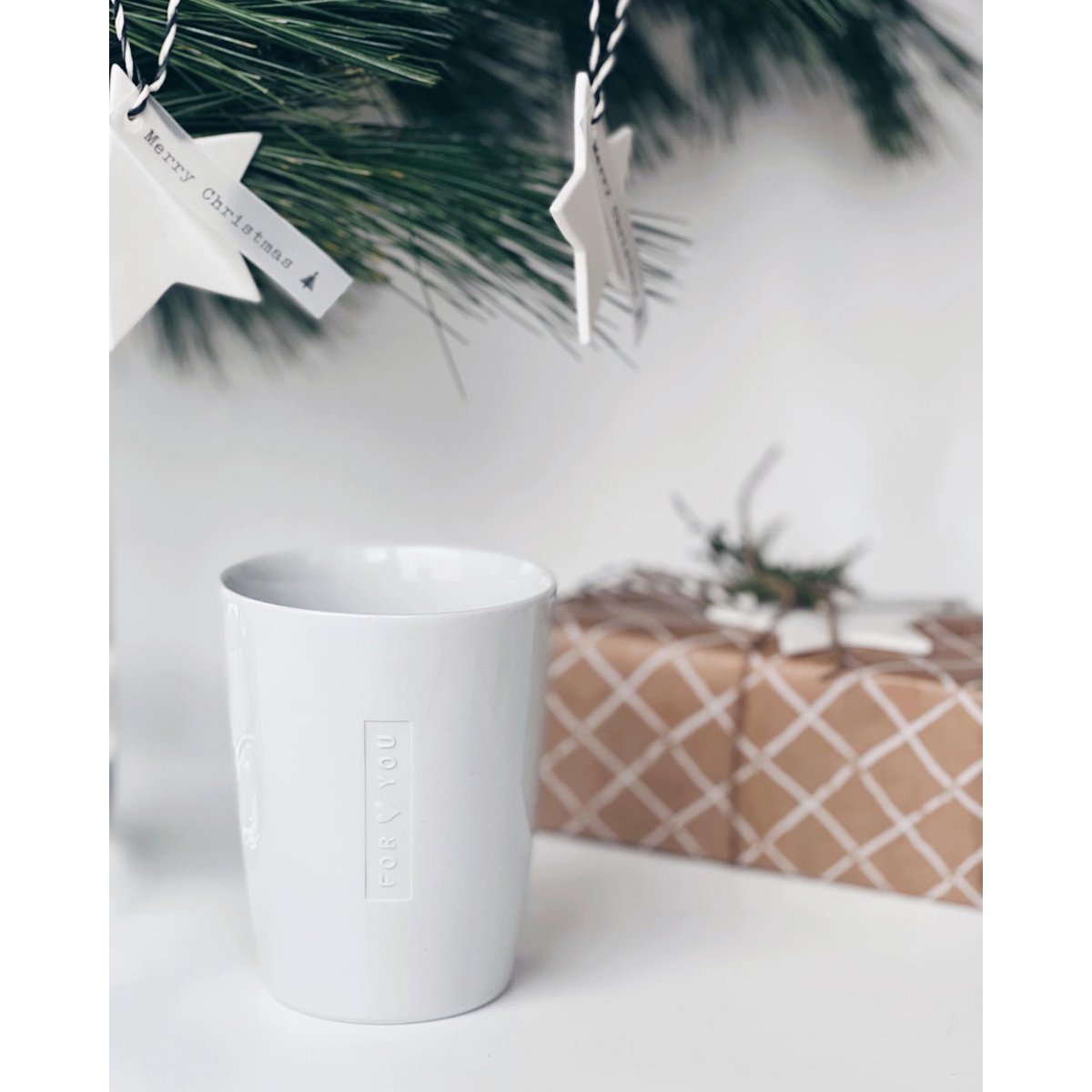 Relief white