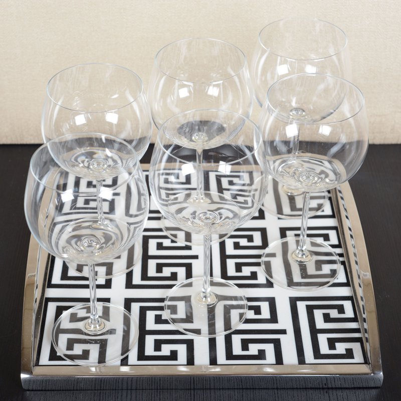 BLACK AND WHITE RECTANGULAR TRAY 30X30X6CM