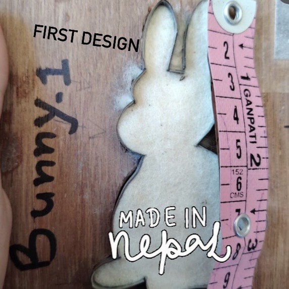 Luna-Leena Easter flat bunny hanging ornament - off-white - wool felt - handmade in Nepal