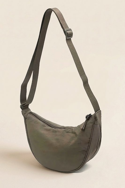 Bolso media luna con bandolera de nailon