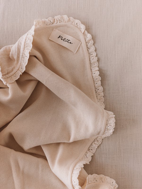 Knit + Muslin Blanket / buttercream + lace