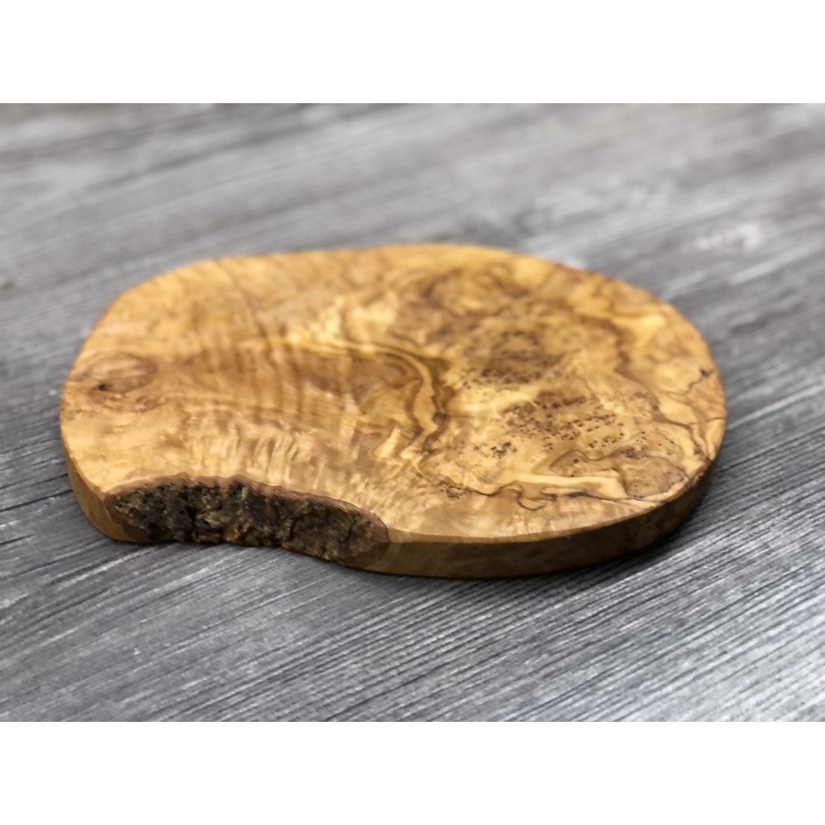 Cutting board RUSTIC (length approx. 23 - 25 cm)
