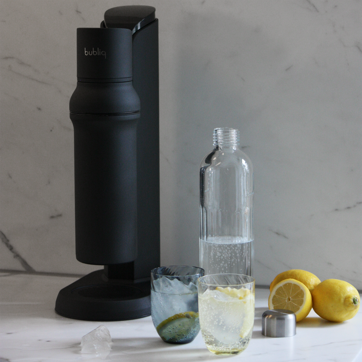 Matte black bubliq glass carbonator - Sparkling water maker 