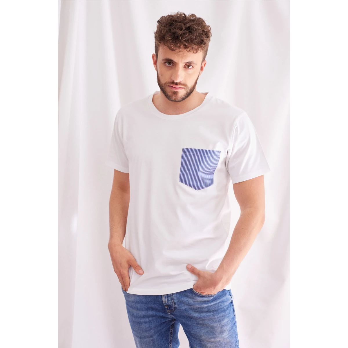 T-shirt poche à rayures