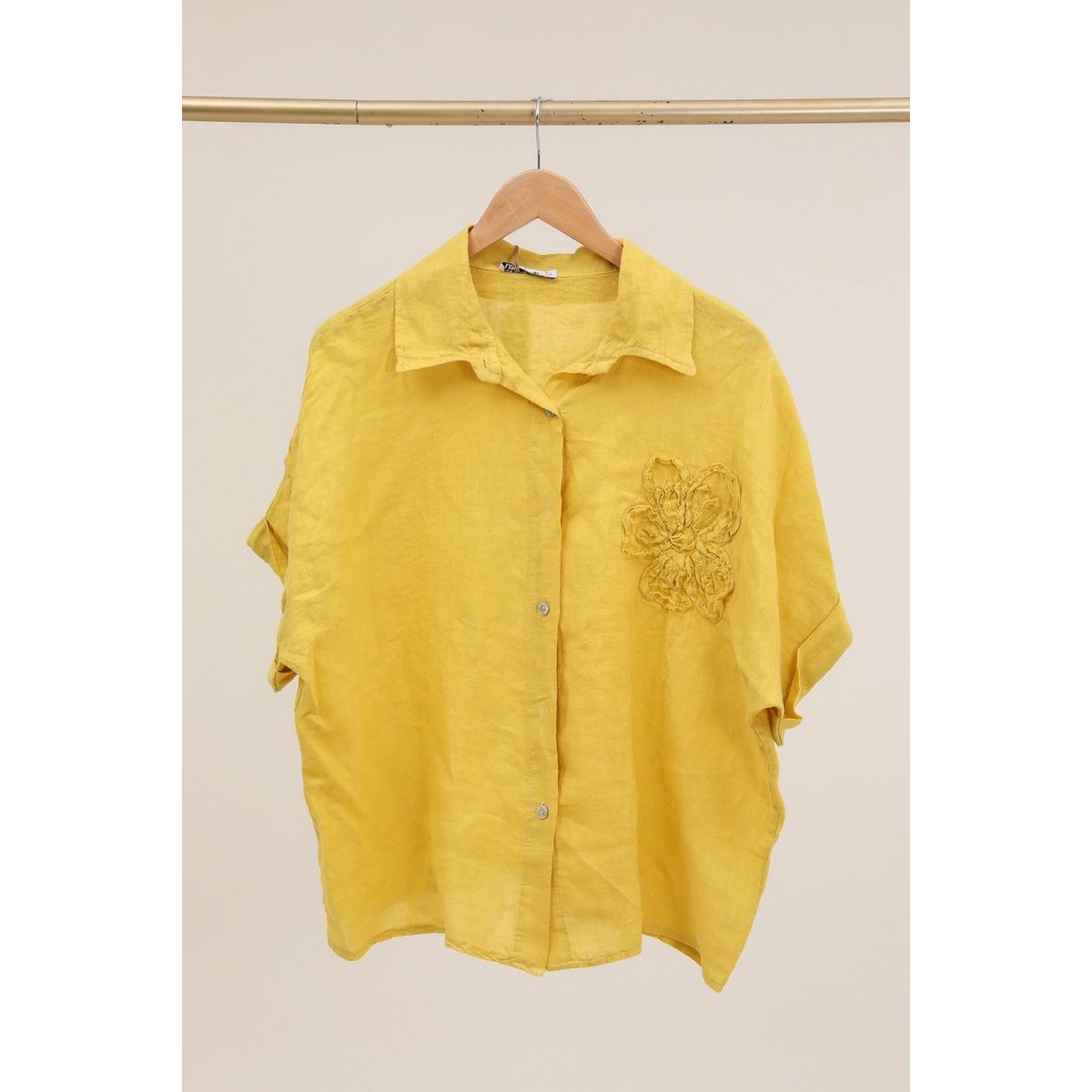 Shirt with a linen flower Ref. 20341