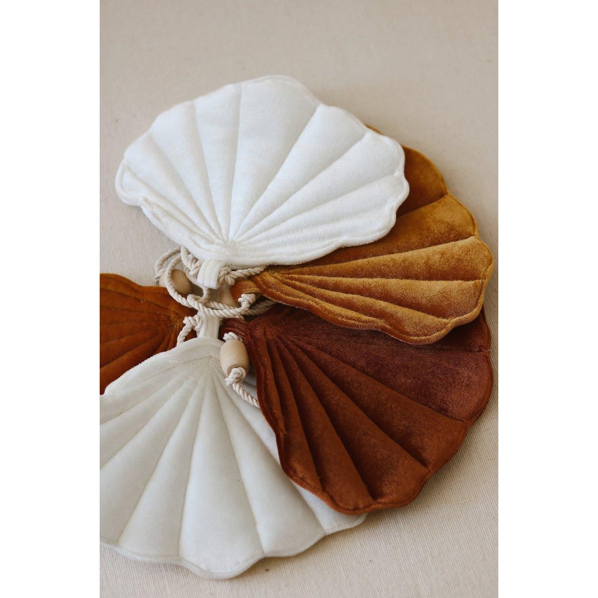 Guirlande Velours "Gold Pearl" avec Coquillages