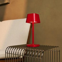 Lampe de table rechargeable rouge Ava Berry