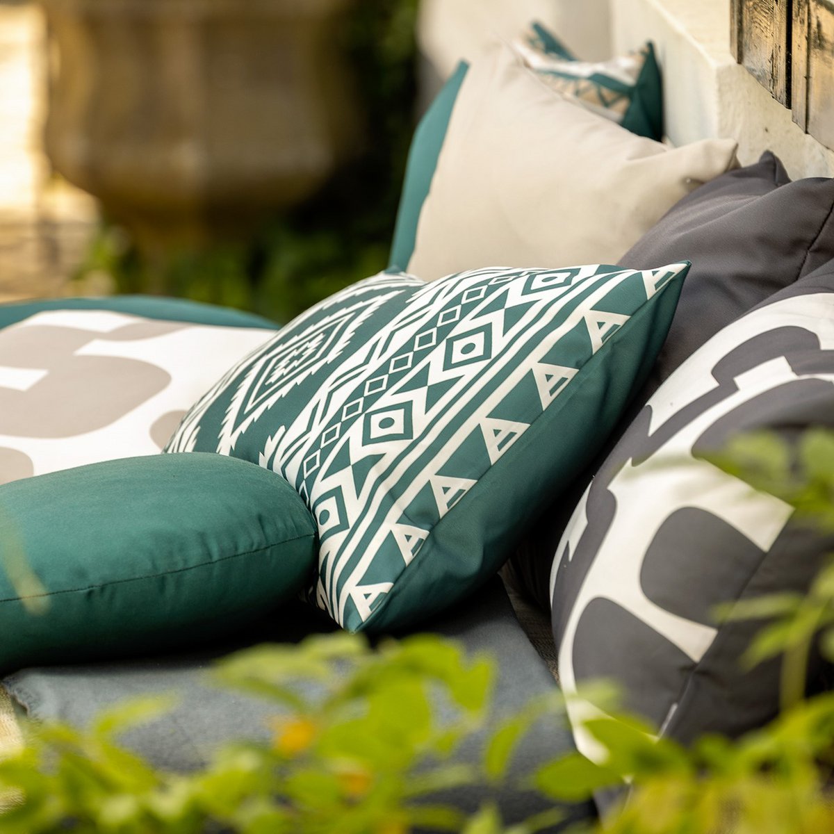 Dutch Decor SANTORINI - Outdoor Cushion 45x45 cm - water-repellent and UV-resistant - Charcoal Gray