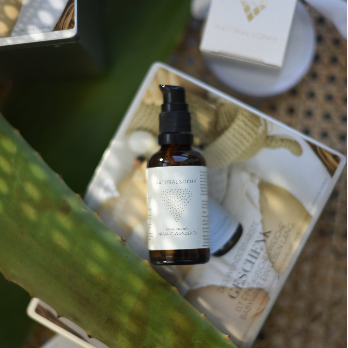 ORGANIC WONDER OIL 50ML – ULTRA FAST ABSORBING & MERGING IN THE BATH WATER