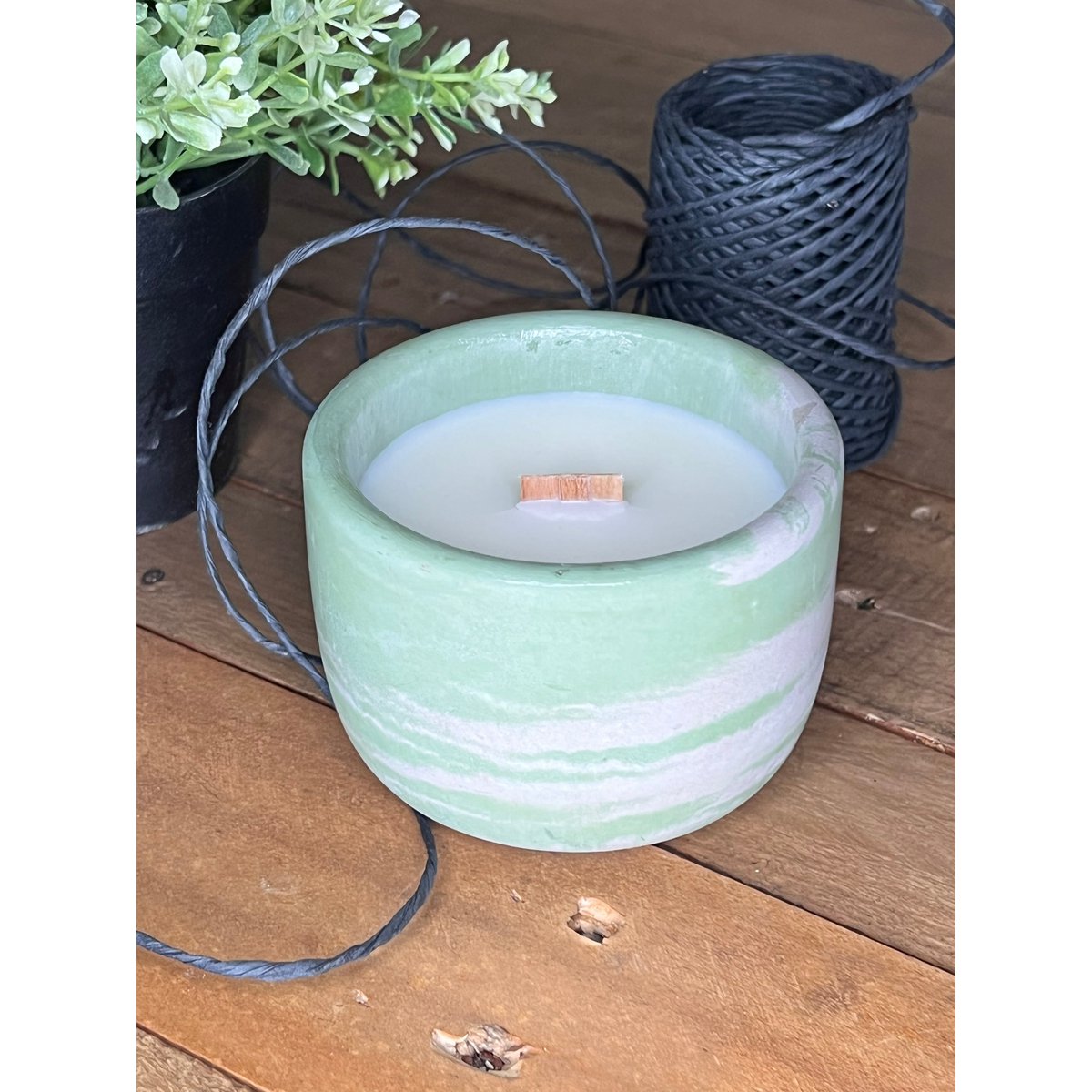 SPREAD LOVE - Concrete Candles 230g