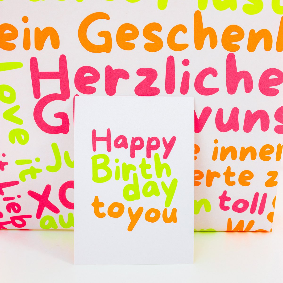 Ansichtkaart "Happy Birthday" (neon) gemaakt van gerecycled papier