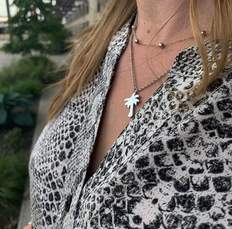Find Me Under The Palms Necklace Zilver