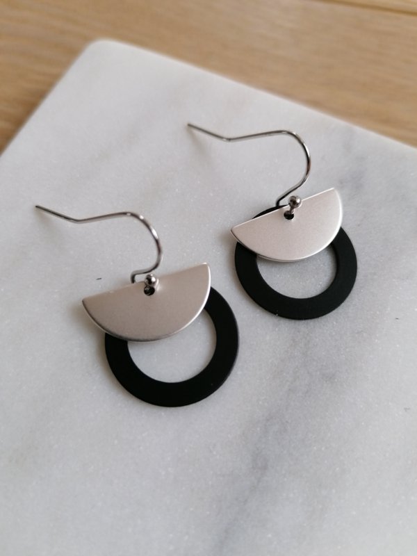 Bombay (Black & Silver)