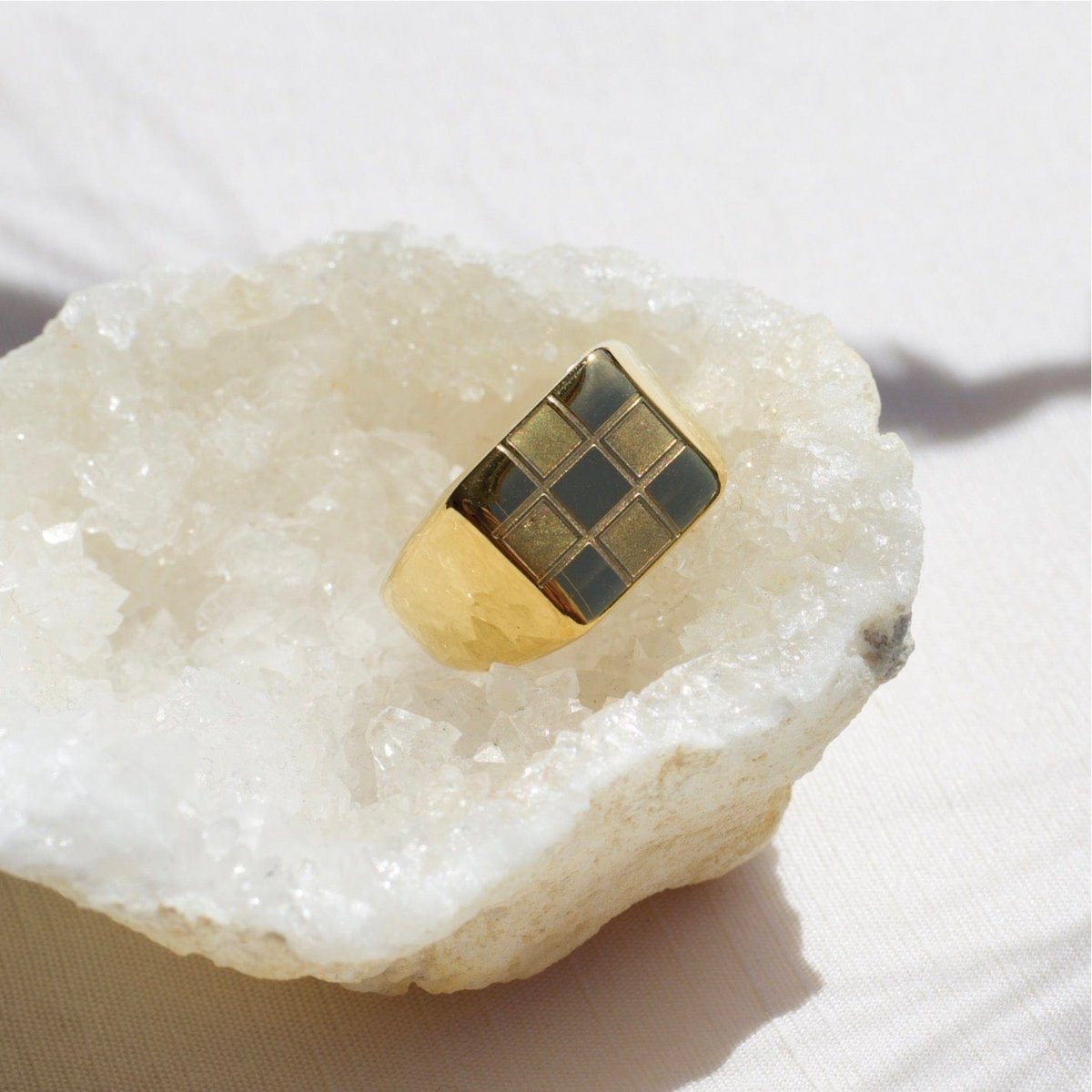Sacra - Geometric Gold Check-board Block Ring