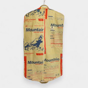 SUIT BAG | Environmentally friendly garment bag in beige-blue-red