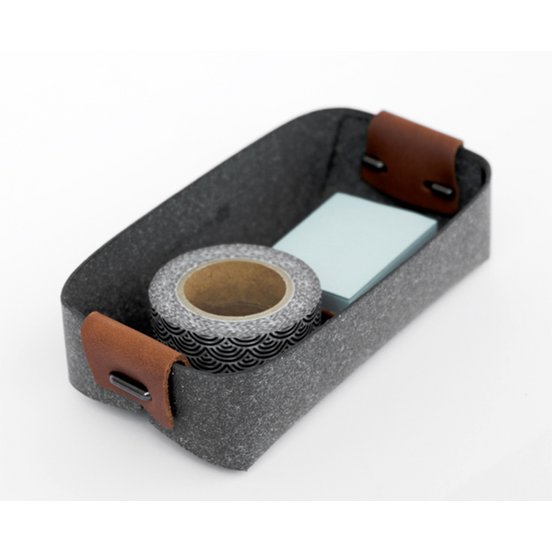 Recycled leather card holder