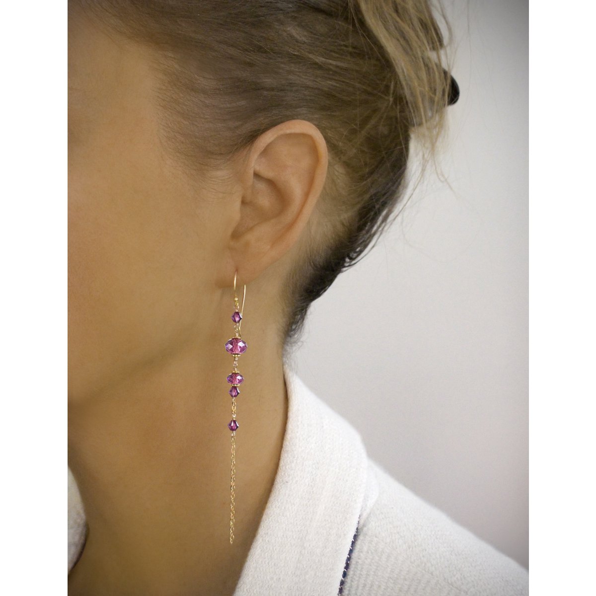 Boucles d'oreilles longues plaquées or 18 carats avec cristaux d'améthyste