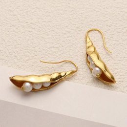 Boucles d'oreilles dorées de conception de gousse de pois de style vintage
