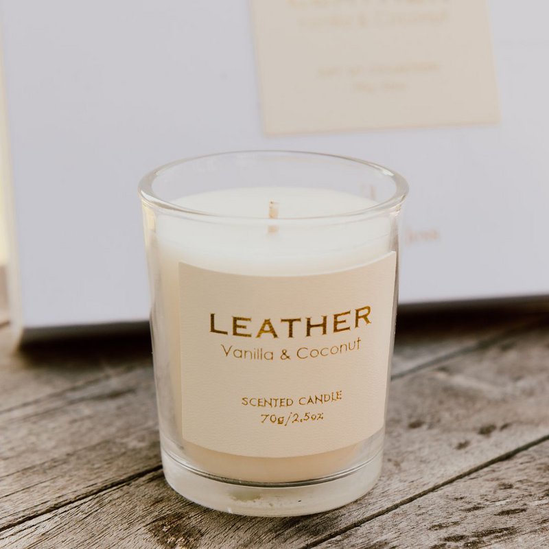 Vanilla & Coconut Leather Feel Gift Pack: Duftlys og duftpinde