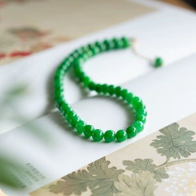 Collier de perles de jade impérial