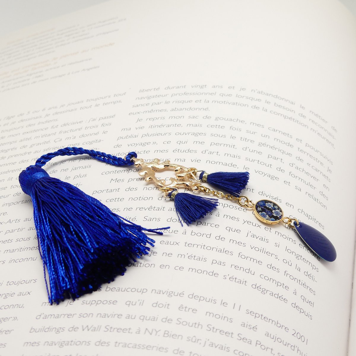 Libro di libri di marca Fleur Cherryier Lotus Japan Resino Pompon Mother's Day Gift Mama Gift