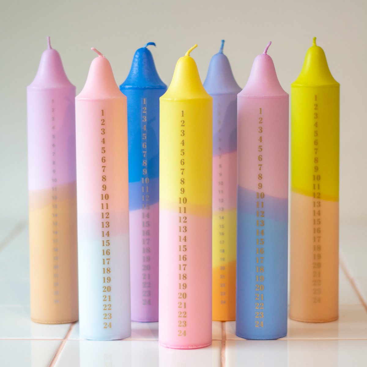 Adventskerze Pastell, Weihnachtskalender