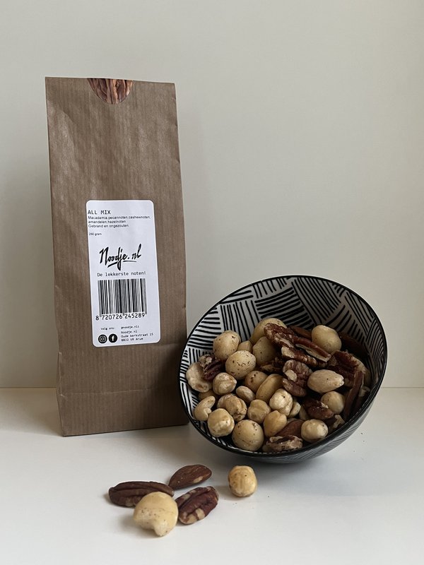 All mix gebrand en ongezout 250 gram (no pinda's)