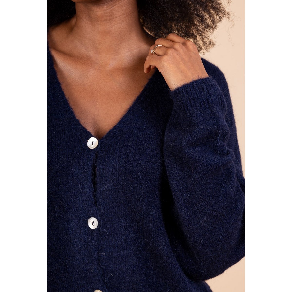 Cardigan Femme - Qualité Premium – Col V Profond en Maille Douce avec Boutons- ALPAGA/ LAINE - 23050