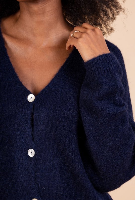 Dame cardigan - Premium kvalitet - Blød strik dyb V-hals med knapper - ALPACA/ULD - 23050