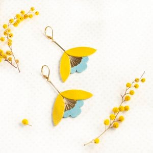 Ginkgo Flower Earrings - yellow and blue leather
