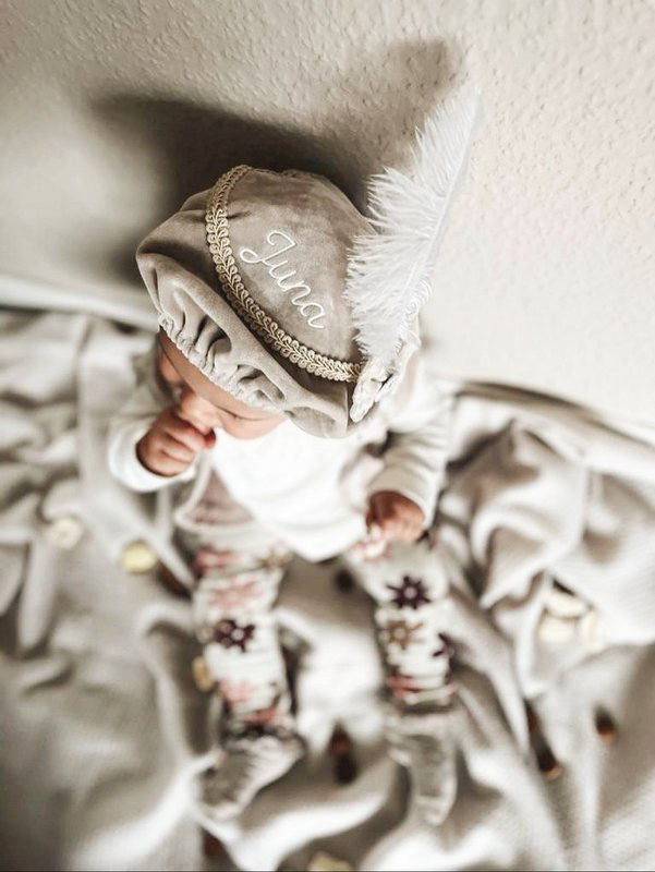 Luxury Pete hat | Beige velvet | Bow