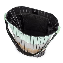 Iria Quintana Arroscia Shoulder Bag Geometric Design. 27x16x24 cm.