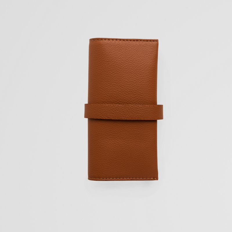 Minimalistisches Uhrengehäuse aus braunem Leder. Lederetui für Uhren