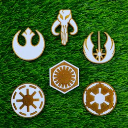 Aimants de réfrigérateur en bois Star Wars - Symboles peints à la main au laser - Mandalorian, Jedi, Empire, Rebel, République, Premier Ordre - Cadeaux de décoration intérieure geek