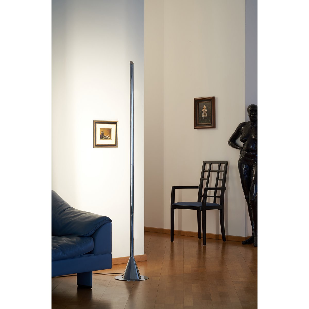 Obelisk floor lamp LED chrome