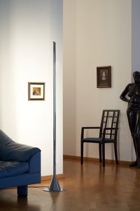 Obelisk Stehleuchte LED Chrom