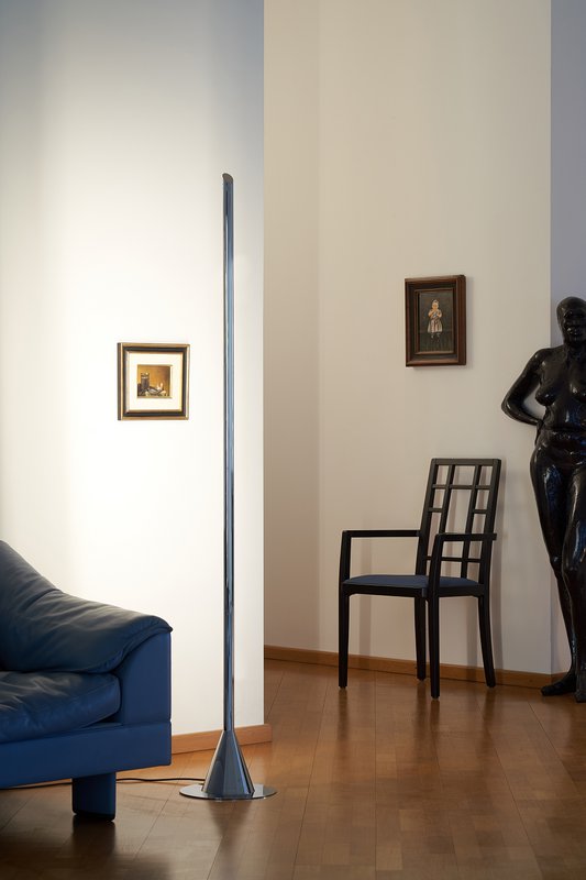 Obelisk floor lamp LED chrome