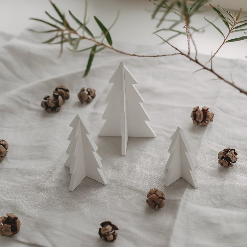 Set van 3 kleine witte kerstbomen (pak van 6)