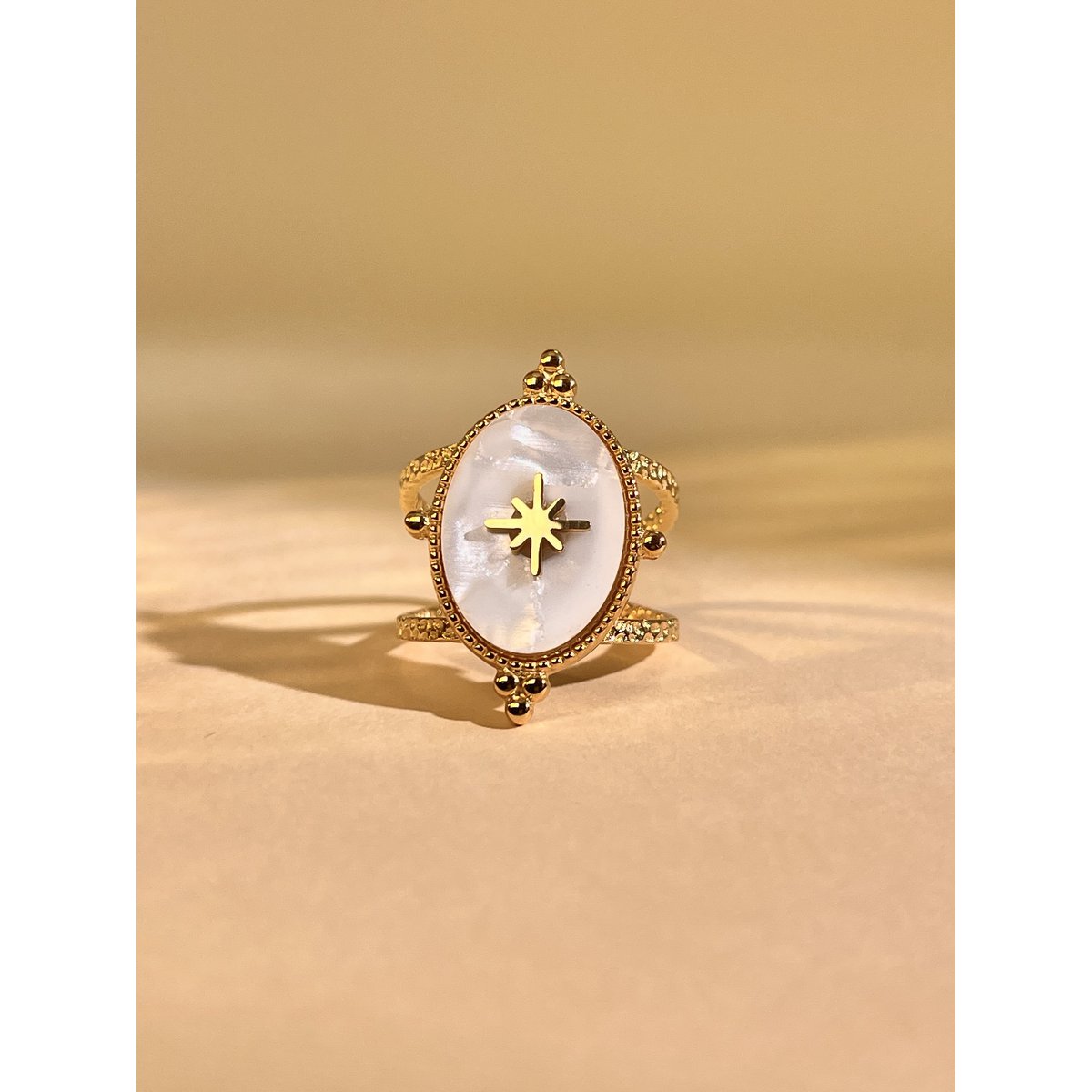 Witte hacre ovale ring gouden roestvrij staal